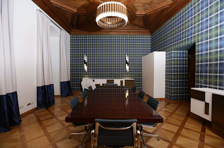 Home Interiors Enred Trading GmbH Franz-Josefs-Kai 41/8, 1010 Wien, Österreich