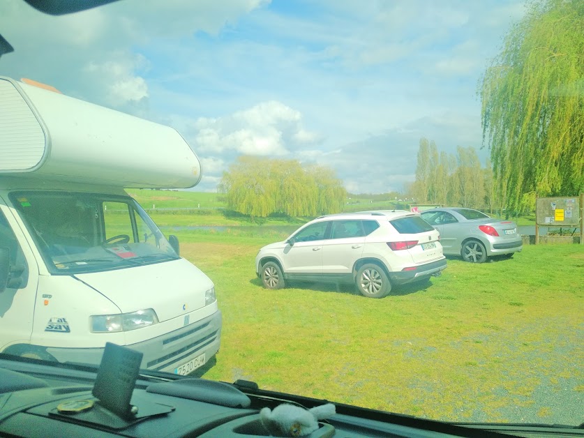 aire de services et stationnement camping cars à Saint-Martin-des-Bois (Loir-et-Cher 41)