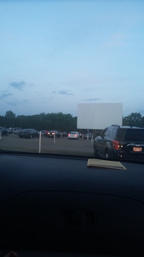 Drive-in Movie Theater «Elm Road Triple Drive-In Theatre», reviews and photos, 1895 Elm Rd NE, Warren, OH 44483, USA