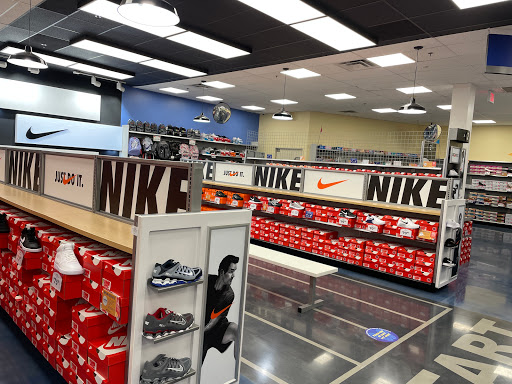 Shoe Store «Shoe Carnival», reviews and photos, 1771 WP Ball Blvd, Sanford, FL 32771, USA