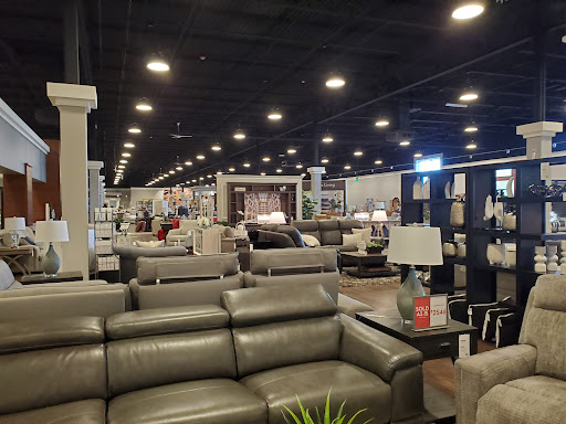 Furniture Store «Living Spaces - Glendale, AZ», reviews and photos, 6767 W Bell Rd, Glendale, AZ 85308, USA