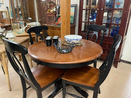 Consignment Shop «Refabulous Furnishings», reviews and photos, 2231 Vestal Pkwy W, Vestal, NY 13850, USA