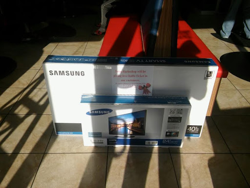 Barber Shop «Veloz Barbershop», reviews and photos, 123 W Main St, Stamford, CT 06902, USA