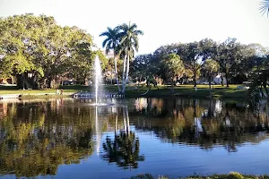 Historic Round Lake Park image