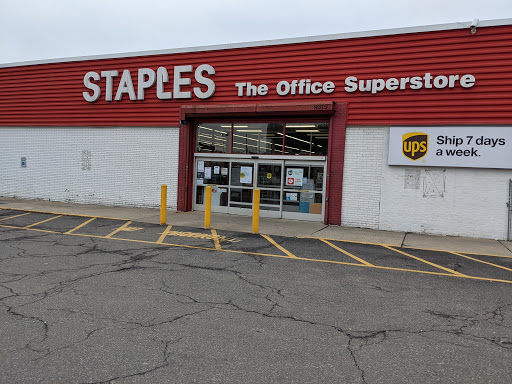 Office Supply Store «Staples», reviews and photos, 9319 5th Ave, Brooklyn, NY 11209, USA