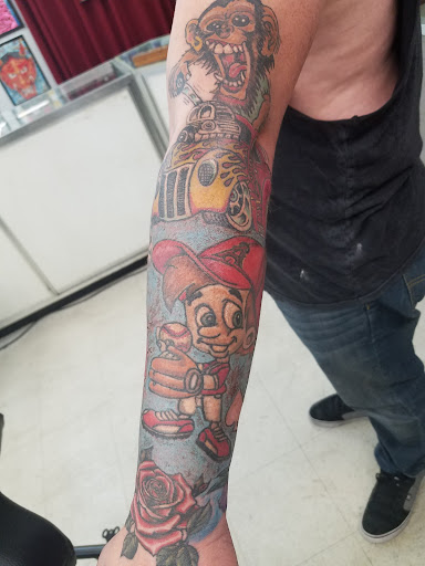 Explore usa tattoo ideas, creative tattoo ideas in Fort Mohave, available at RedRum Tattoo & Body Piercing Co.