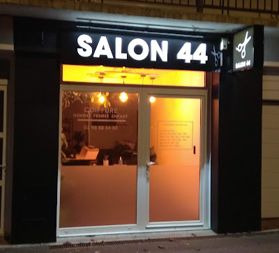 Salon 44 à Lesneven