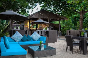 The Beach Club at Courtyard by Marriott Bali Nusa Resort Dua image