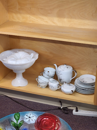 Thrift Store «Main Street Closet», reviews and photos, 2842 Willow Street Pike, Willow Street, PA 17584, USA