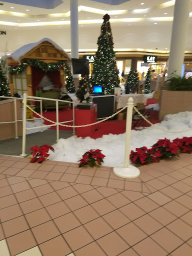 Shopping Mall «Wilton Mall», reviews and photos, 3065 NY-50, Saratoga Springs, NY 12866, USA