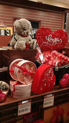 Grocery Store «The Fresh Market», reviews and photos, 223 Greenville Hwy, Hendersonville, NC 28792, USA