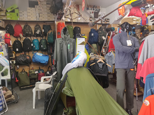 Camping Shop: Loja de montanhismo e Trekking
