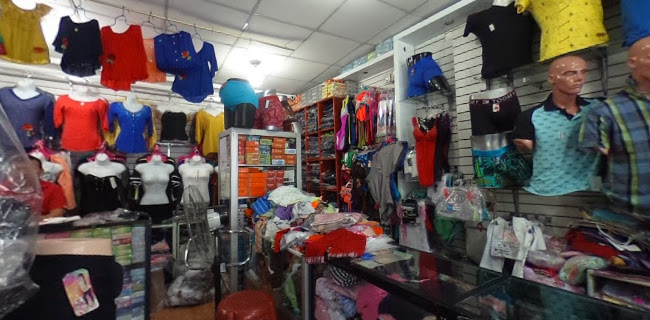 Opiniones de Soles Moda en Taracoa - Centro comercial