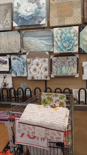 Home Goods Store «Tuesday Morning», reviews and photos, 2620 Lake Cir Dr, Indianapolis, IN 46268, USA