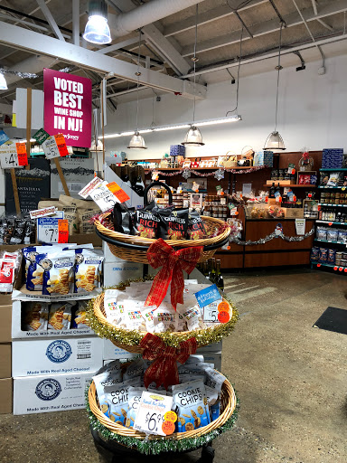 Liquor Store «East Windsor Bottle King», reviews and photos, 385 US-130, East Windsor, NJ 08520, USA