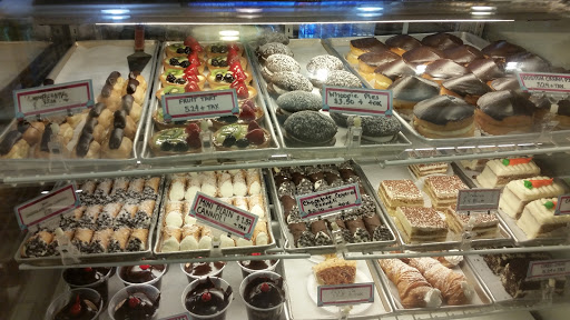 Shopping Mall «Faneuil Hall Marketplace», reviews and photos, 4 S Market St, Boston, MA 02109, USA