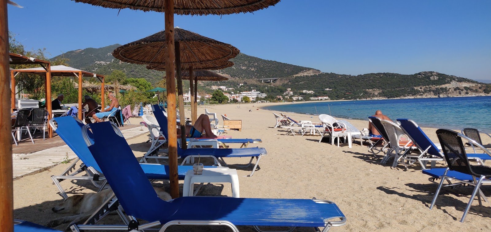 Foto de Neas Iraklitsas área parcialmente resortada