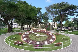 Praça Taváres Corrêa image