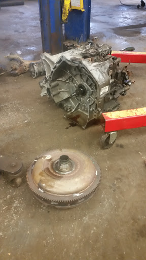 Auto Parts Store «Pep Boys Auto Parts & Service», reviews and photos, 28210 W 8 Mile Rd, Farmington Hills, MI 48336, USA