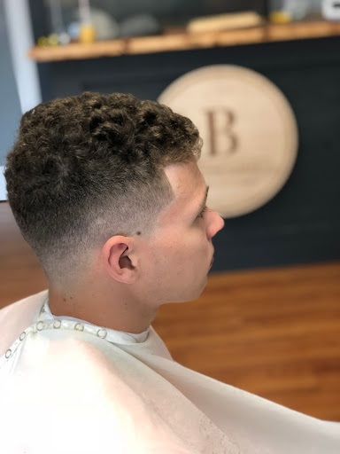 Barber Shop «Burlington Barbershop», reviews and photos, 20 W Burlington Ave, Westmont, IL 60559, USA