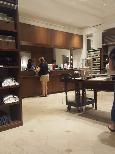 Clothing Store «Banana Republic», reviews and photos, 7101 Democracy Blvd, Bethesda, MD 20817, USA