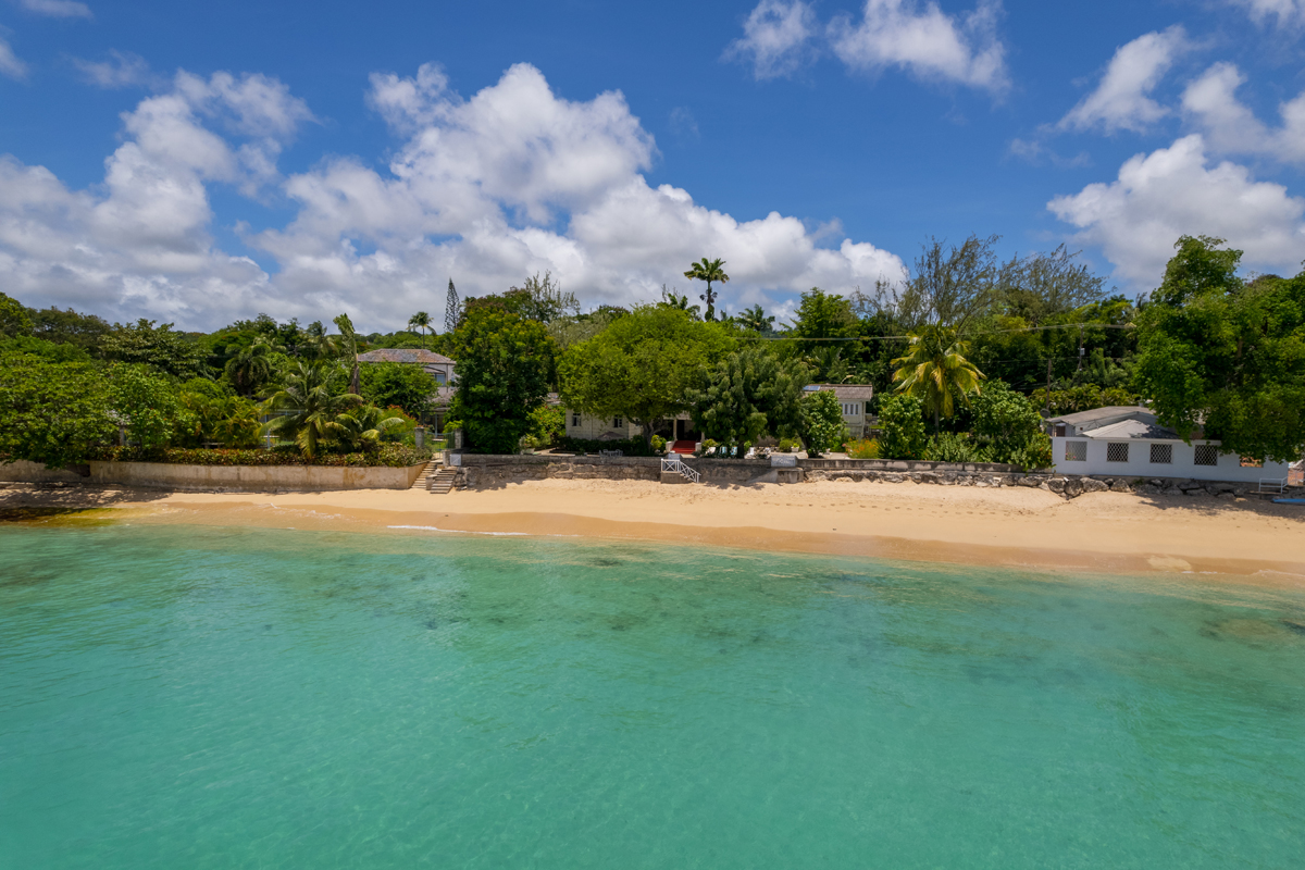 Emerald beach photo #8
