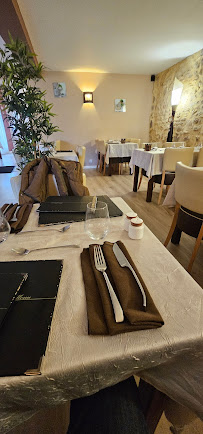 Atmosphère du Restaurant français La Table Verte à Genainville - n°11