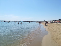 Porto Potenza Picena Beach'in fotoğrafı düz ve uzun ile birlikte