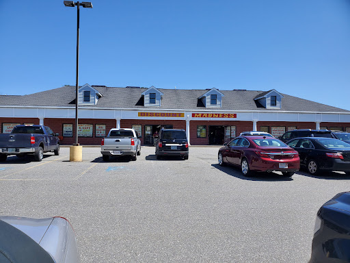Clothing Store «Discount Madness», reviews and photos, 44 Bridge St, Pelham, NH 03076, USA