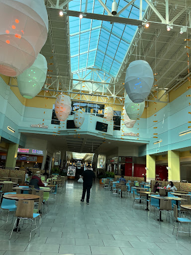 Shopping Mall «North Riverside Park Mall», reviews and photos, 7501 W Cermak Rd, N Riverside, IL 60546, USA