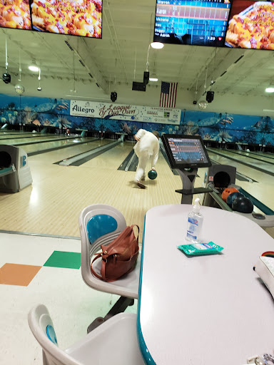 Bowling Alley «Capital Lanes», reviews and photos, 820 Capital Cir NE, Tallahassee, FL 32301, USA