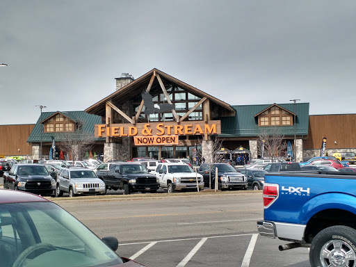 Shopping Mall «Oakland Mall», reviews and photos, 412 W 14 Mile Rd, Troy, MI 48083, USA