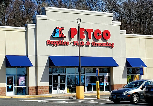 Pet Supply Store «Petco Animal Supplies», reviews and photos, 188 Kitts Ln, Newington, CT 06111, USA