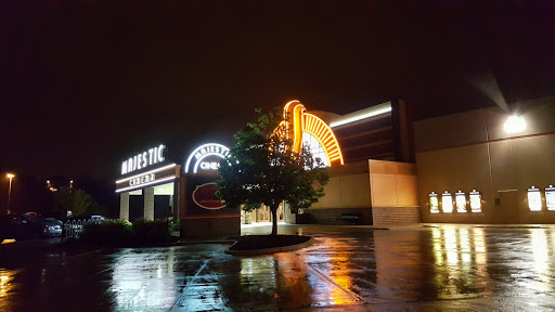 Movie Theater «Marcus Theatres Majestic Cinema of Omaha», reviews and photos, 14304 W Maple Rd, Omaha, NE 68164, USA