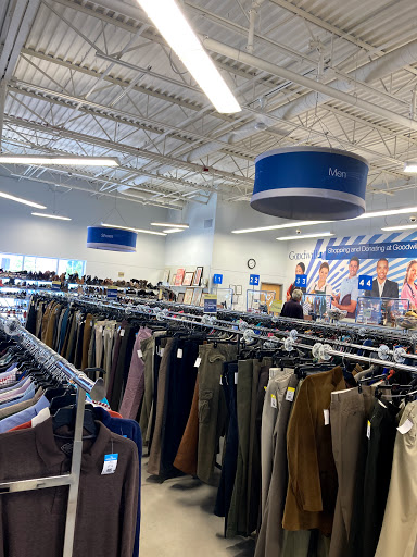 Thrift Store «Goodwill Industries of Greater Cleveland & East Central Ohio», reviews and photos, 16160 Pearl Rd, Strongsville, OH 44136, USA