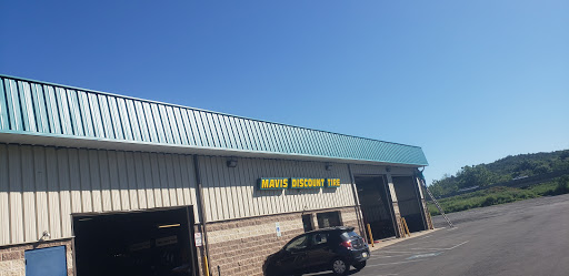Tire Shop «Mavis Discount Tire», reviews and photos, 109 Turtle Walk Ln, Bartonsville, PA 18321, USA