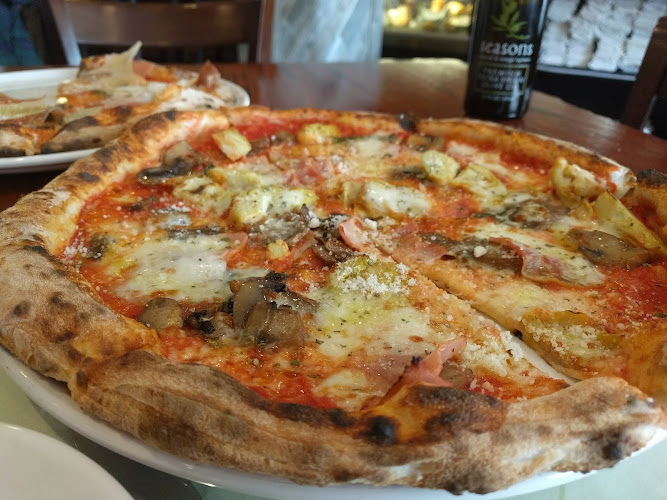 #1 best pizza place in Severna Park - La Posta Pizzeria