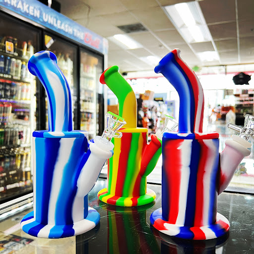 Tobacco Shop «Beverage & Smoke Shop», reviews and photos, 2140 SW 336th St, Federal Way, WA 98023, USA