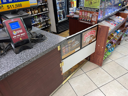 Liquor Store «Castle Liquor», reviews and photos, 30283 Utica Rd, Roseville, MI 48066, USA
