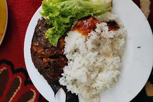 Ayam Bakar Petromax image