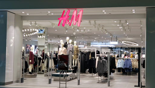 Shopping Mall «North Point Mall», reviews and photos, 1000 North Point Cir, Alpharetta, GA 30022, USA