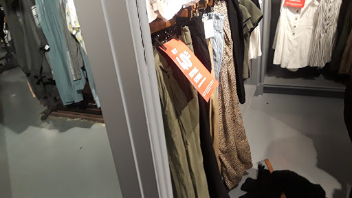 Clothing Store «Hollister Co.», reviews and photos, 8888 SW 136th St #550, Miami, FL 33176, USA