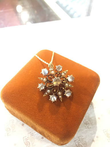 Jewelry Store «Gem Set Love (formerly Gilt)», reviews and photos, 720 NW 23rd Ave, Portland, OR 97210, USA