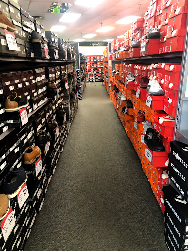 Shoe Store «Shoe Carnival», reviews and photos, 4340 13th Ave S, Fargo, ND 58103, USA