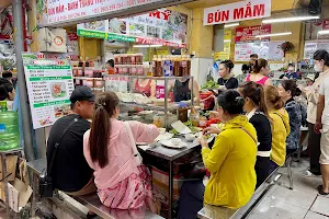 Khu Ẩm Thực Chợ Cồn -식사 공간 image