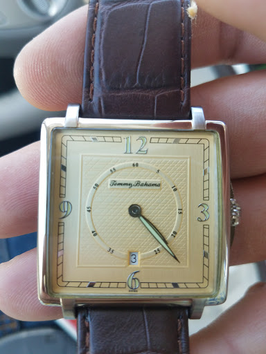 Thrift Store «Thunderbird & Scottsdale Goodwill Retail Store & Donation Center», reviews and photos, 14202 N Scottsdale Rd, Scottsdale, AZ 85254, USA