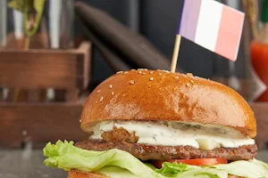Burger Embassy image