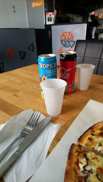 Plats et boissons du Restaurant Pizza Center à Ivry-sur-Seine - n°8