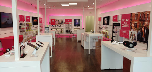 Cell Phone Store «T-Mobile», reviews and photos, 1632 N Olden Ave, Ewing Township, NJ 08638, USA