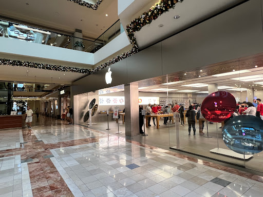 Apple South Coast Plaza image
